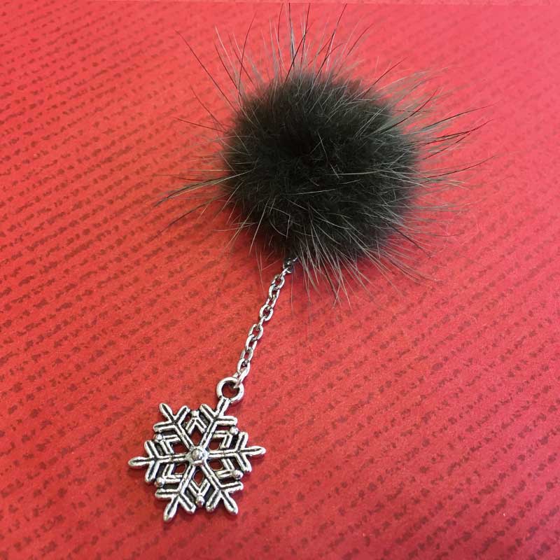 potekobrooch2 - 雪の結晶とミンクファーのブローチを作る